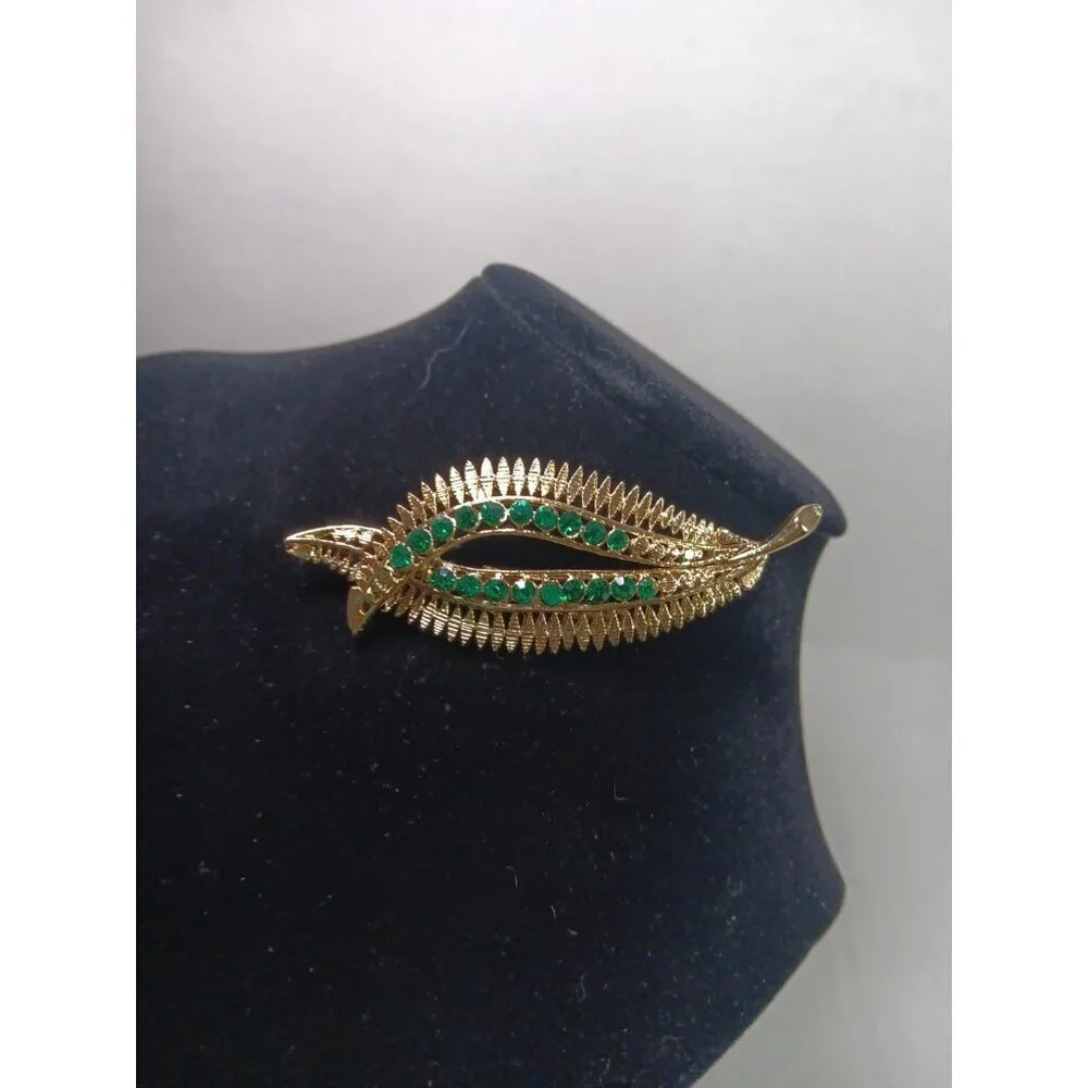 Vintage Mid Century Gold Tone Green Rhinestone Brooch Pin Twist Leaf